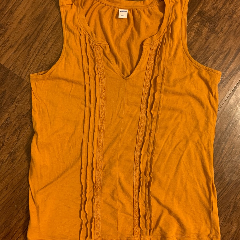 Old Navy Sleeveless Shirt